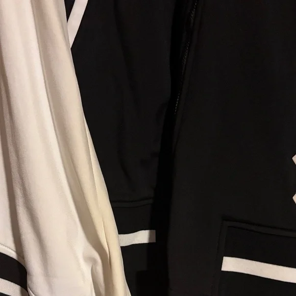 Rihanna  by Fenty Puma Black & White Bomber Jacket with flared sleeves UNIQUE - Picture 7 of 16